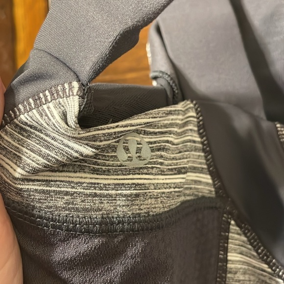 Lululemon Push Your Limits Grey Striped Cross Back Tank - Picture 5 of 7